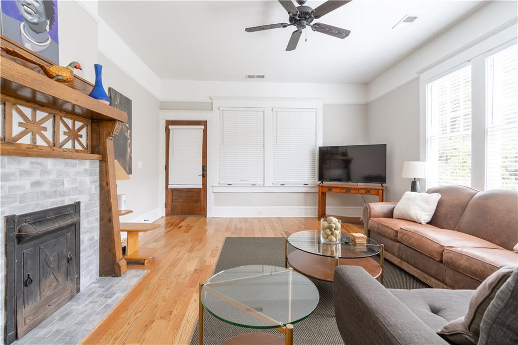 826 Ponce De Leon Place Unit one