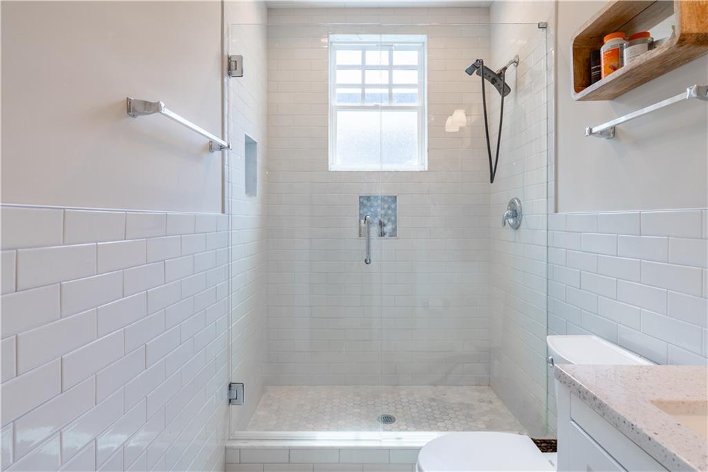 826 Ponce De Leon Place Unit one