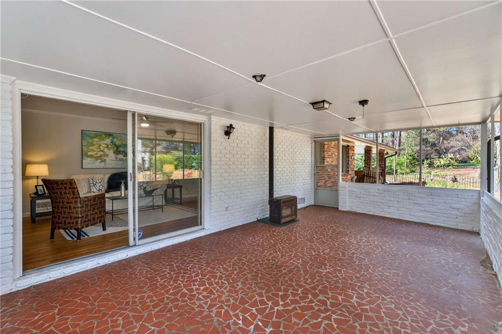 2075 Lavista Circle