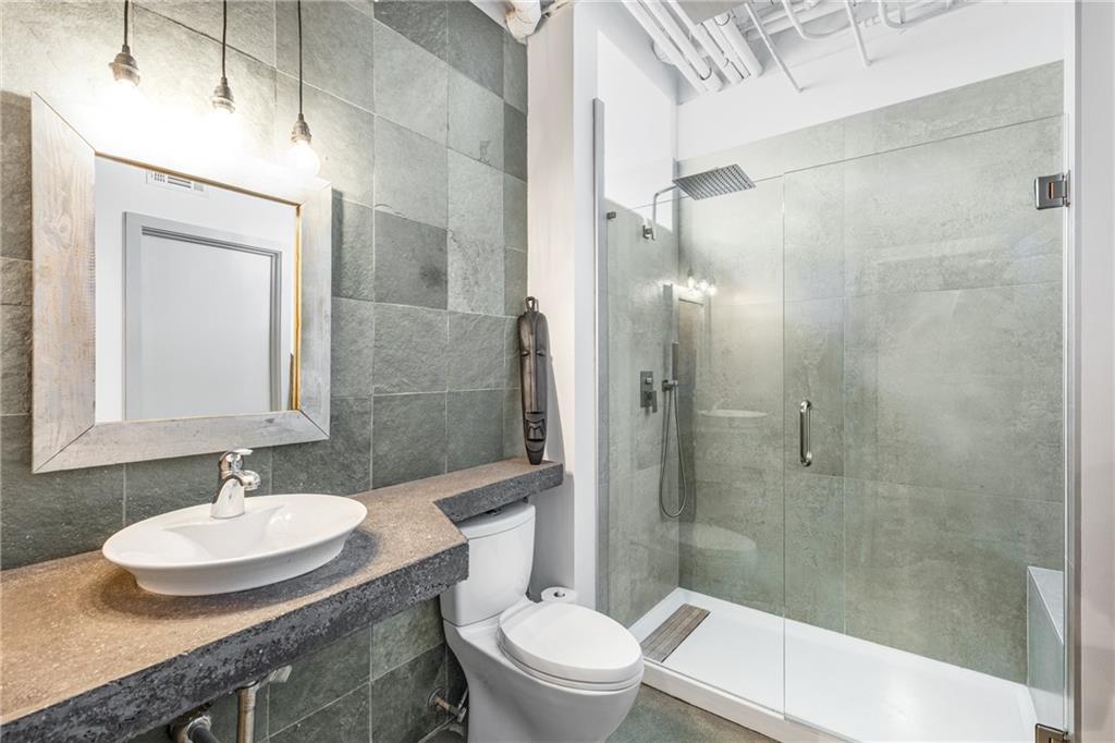 834 Dekalb Avenue Unit D