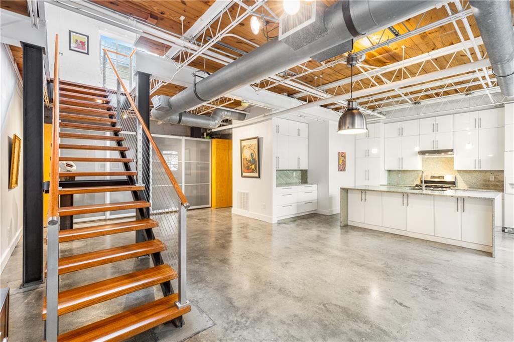 834 Dekalb Avenue Unit D