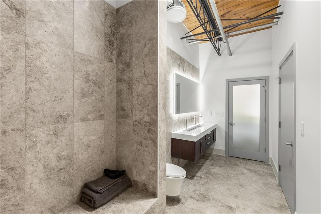 834 Dekalb Avenue Unit D