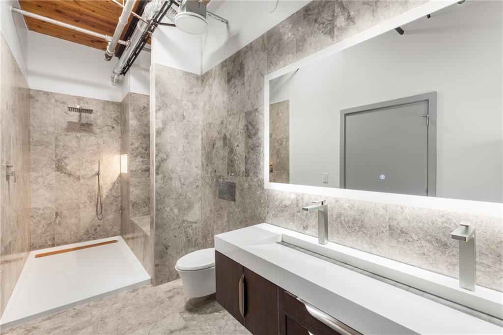 834 Dekalb Avenue Unit D