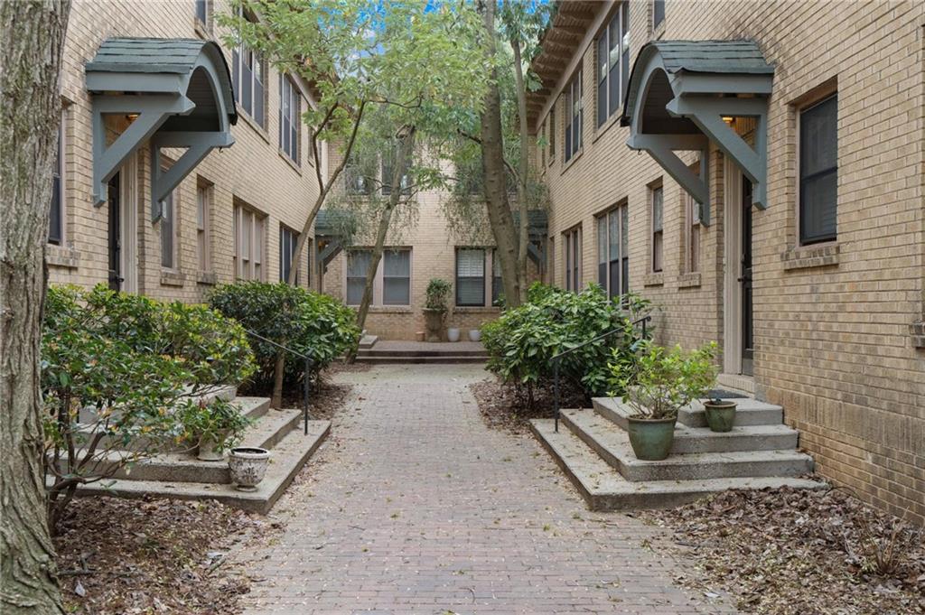 1125 Briarcliff Place Unit 12