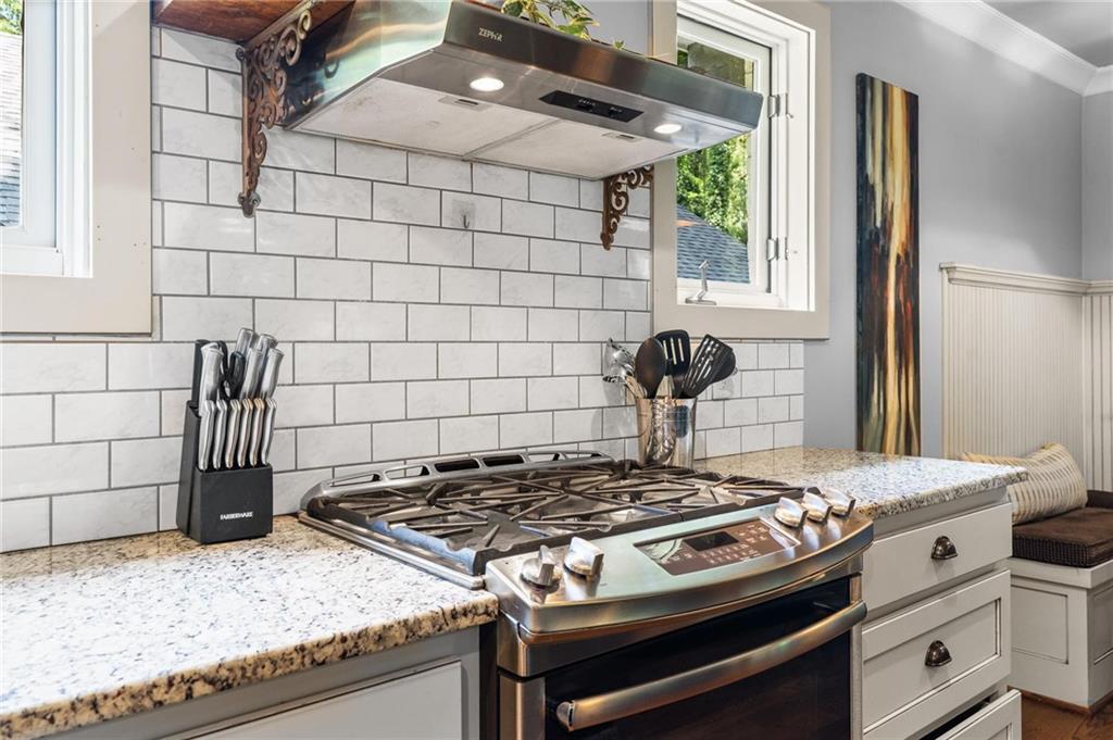 2330 1st Avenue NE