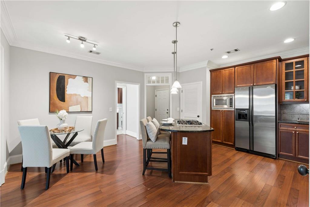 828 Highland Lane NE Unit 2106