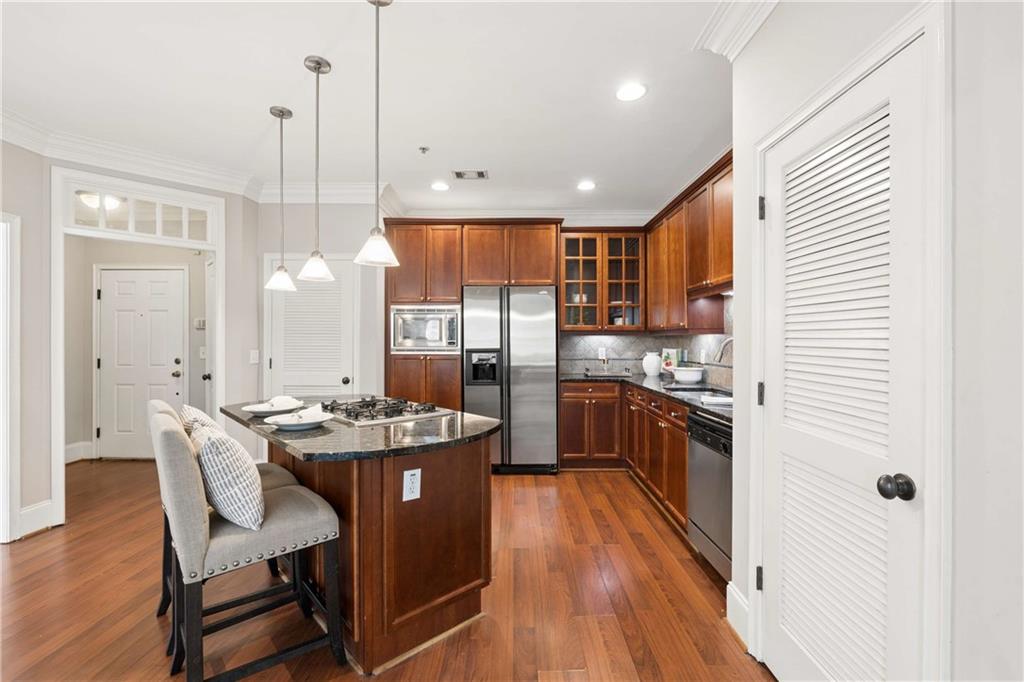 828 Highland Lane NE Unit 2106