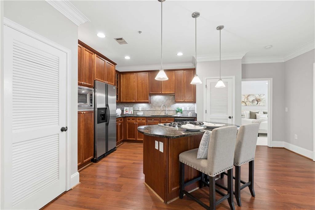 828 Highland Lane NE Unit 2106