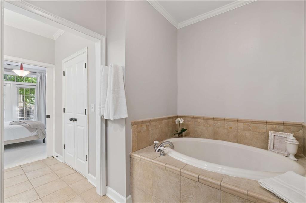 828 Highland Lane NE Unit 2106
