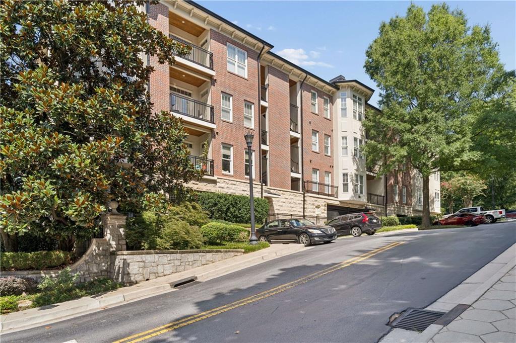 828 Highland Lane NE Unit 2106