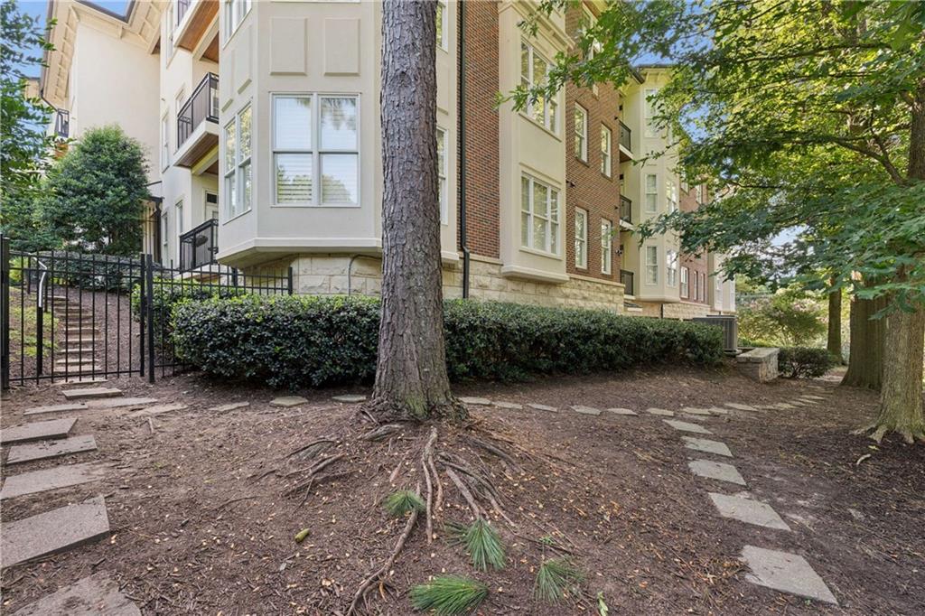 828 Highland Lane NE Unit 2106