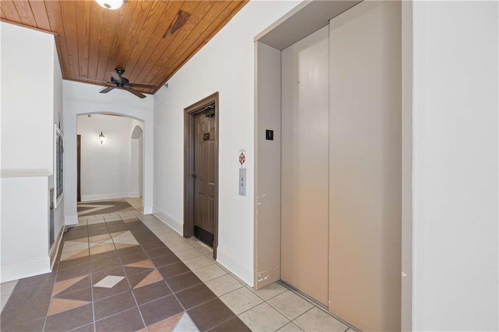 828 Highland Lane NE Unit 2106