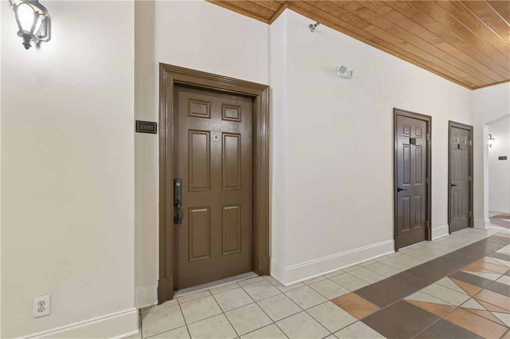 828 Highland Lane NE Unit 2106
