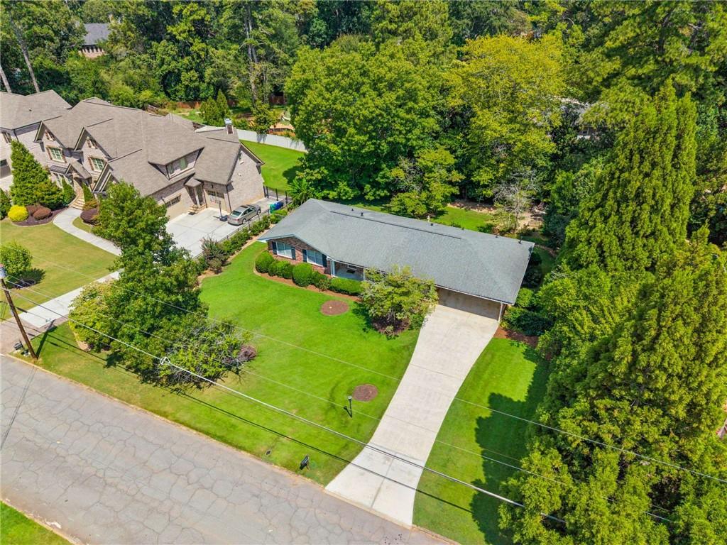 1877 Chrysler Drive NE
