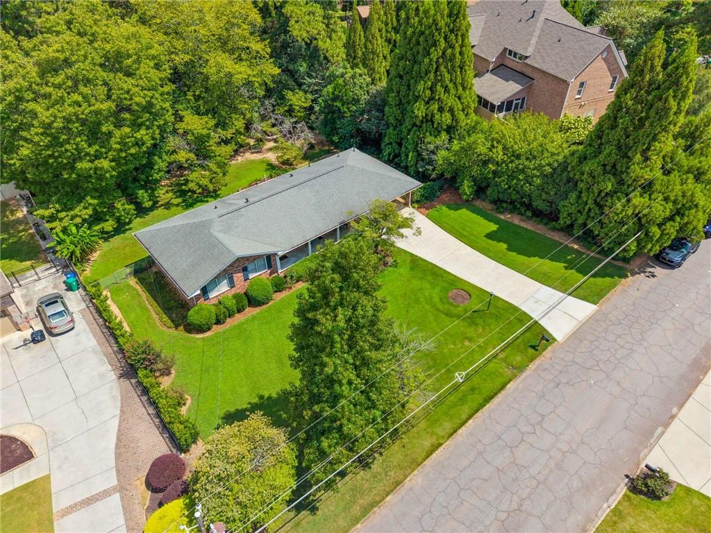1877 Chrysler Drive NE