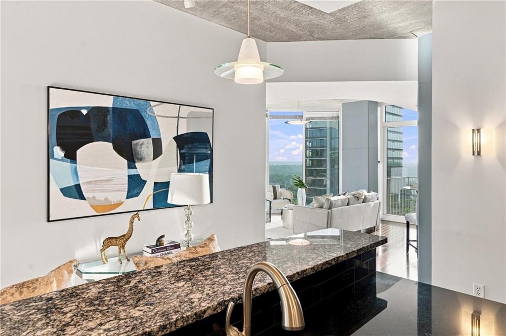 860 Peachtree Street NE Unit 2101