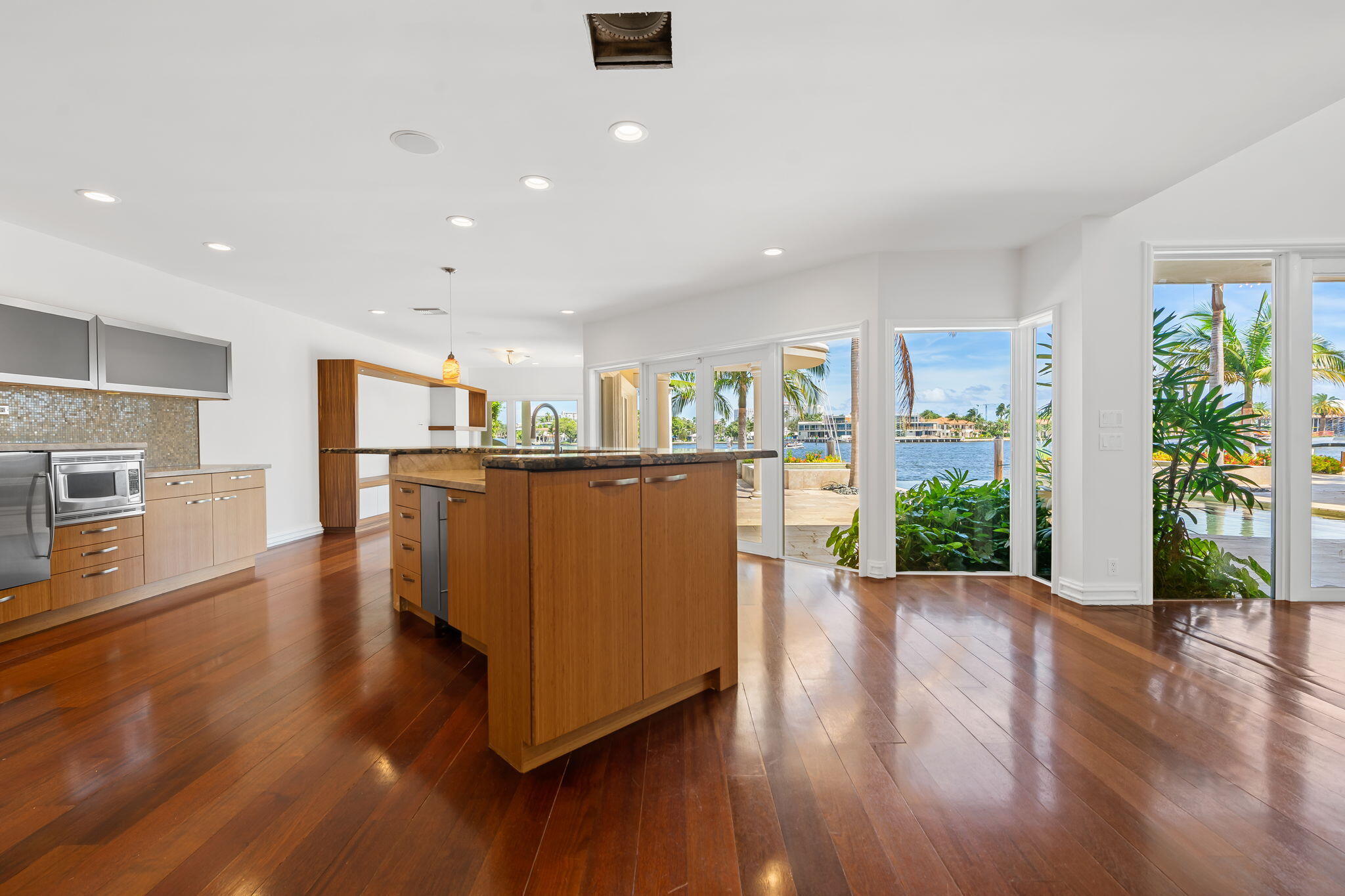 3 Isla Bahia Drive