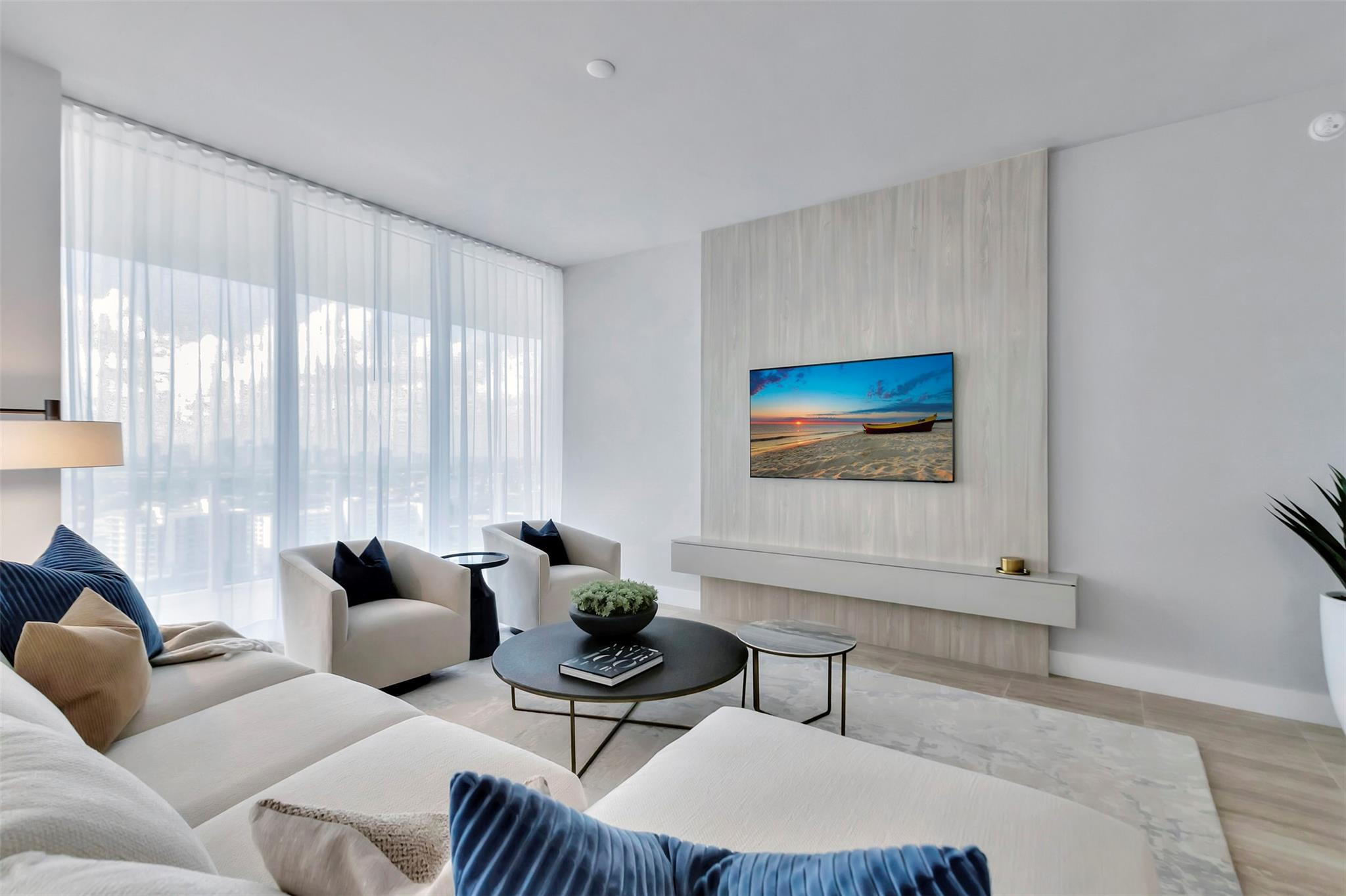 525 N Fort Lauderdale Beach Boulevard Unit: 1903