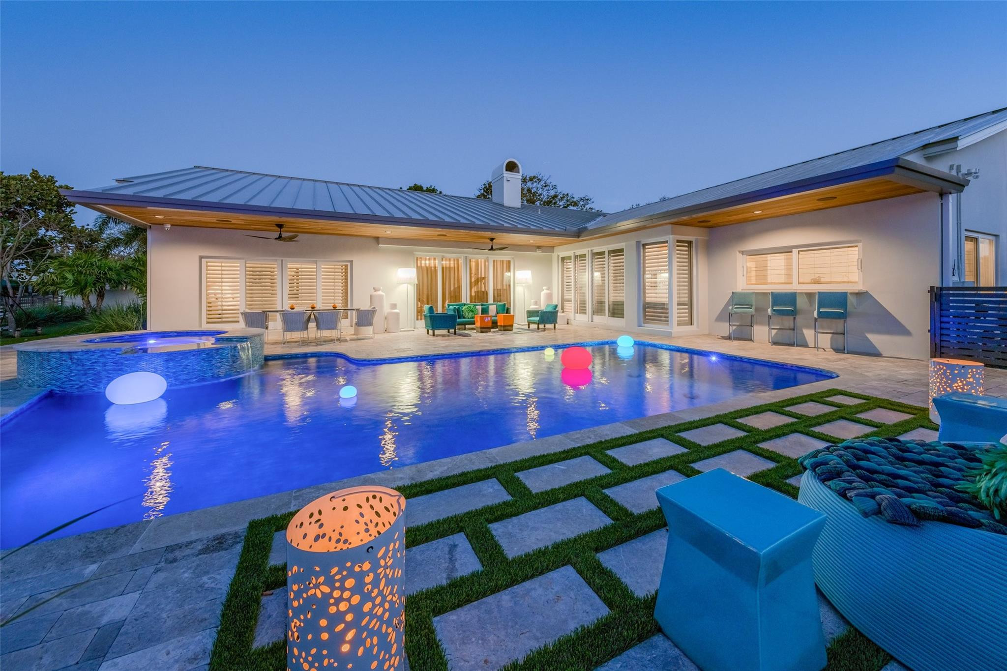 1 Compass Ln
