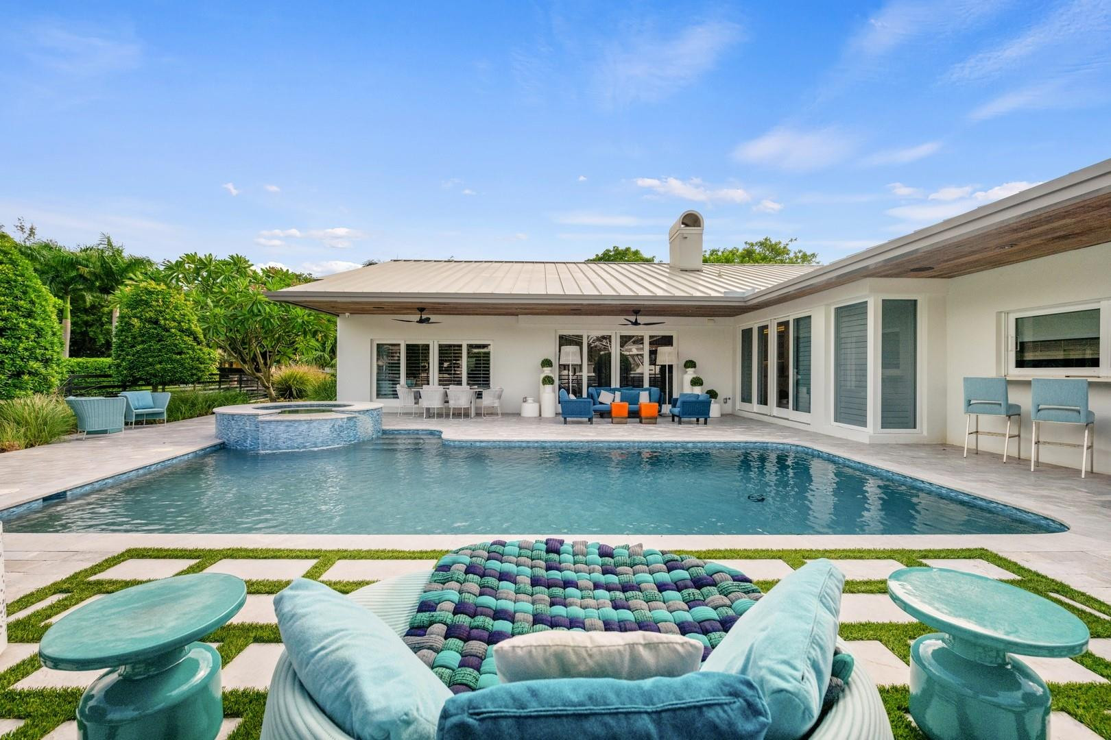 1 Compass Ln