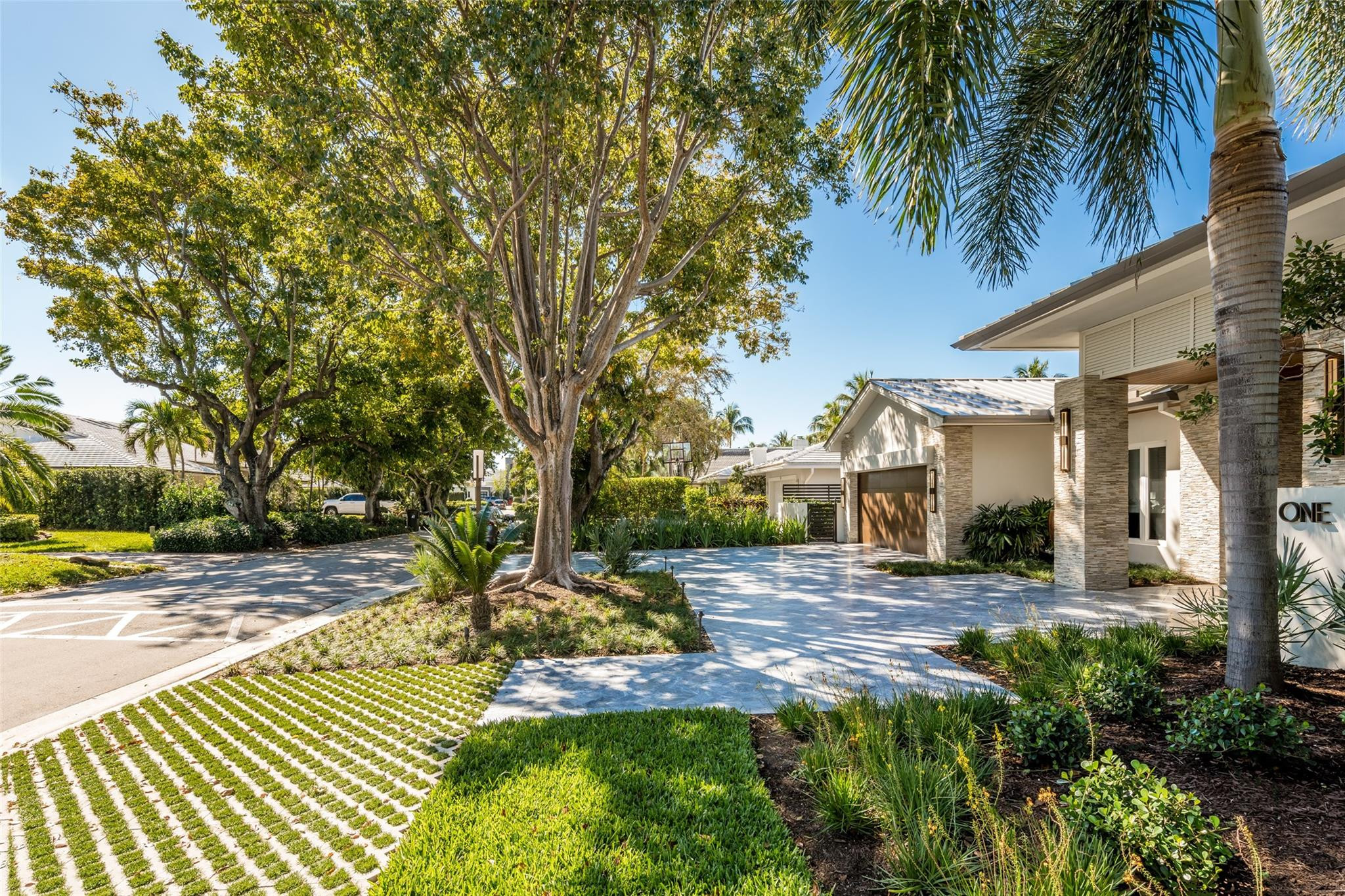 1 Compass Ln