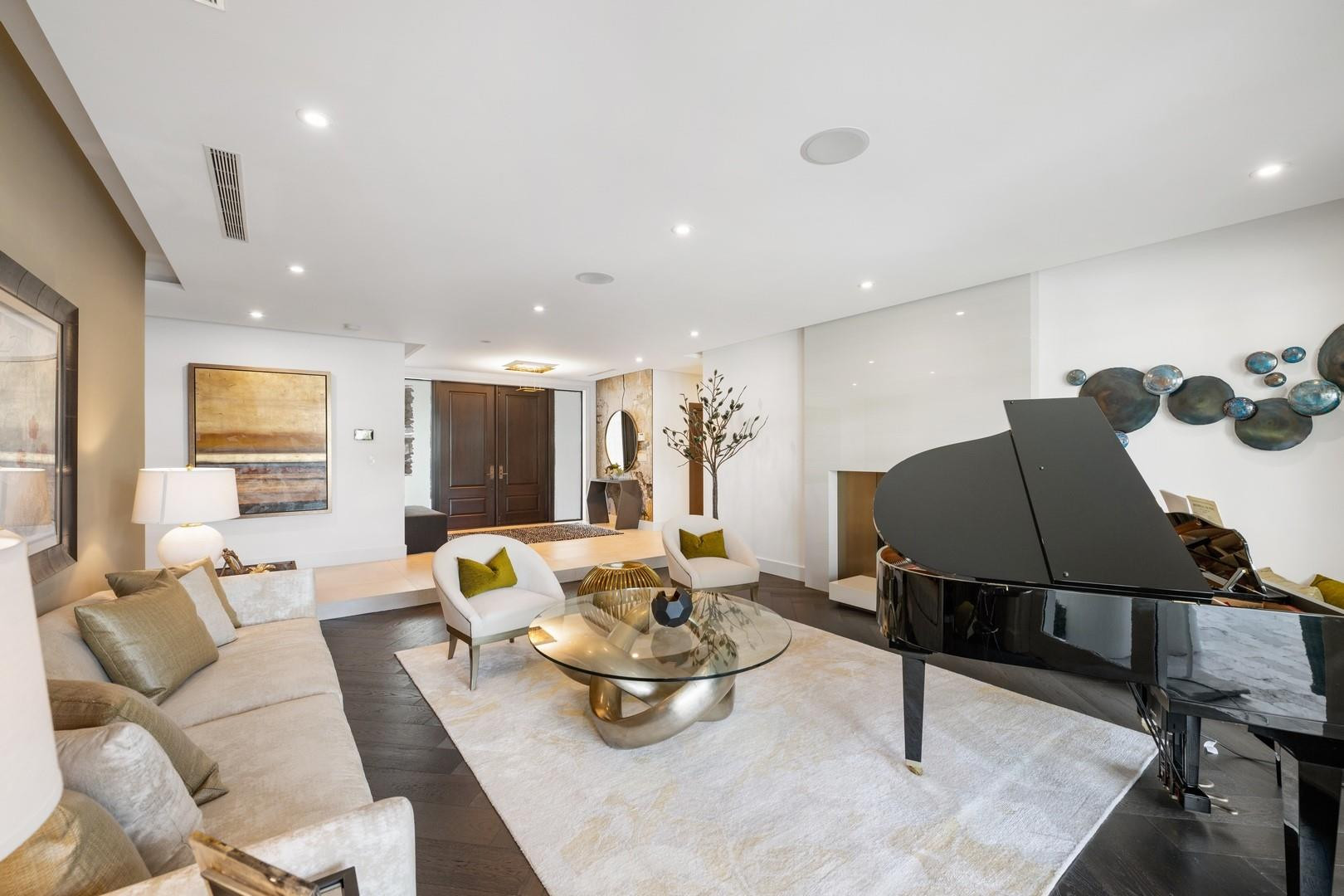 1 Compass Ln