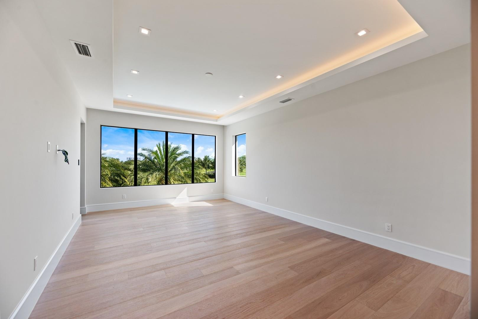 4028 Country Club Ln