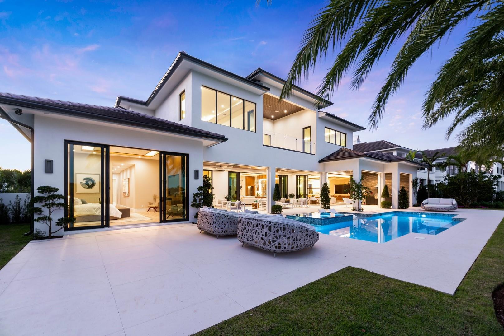 4028 Country Club Ln