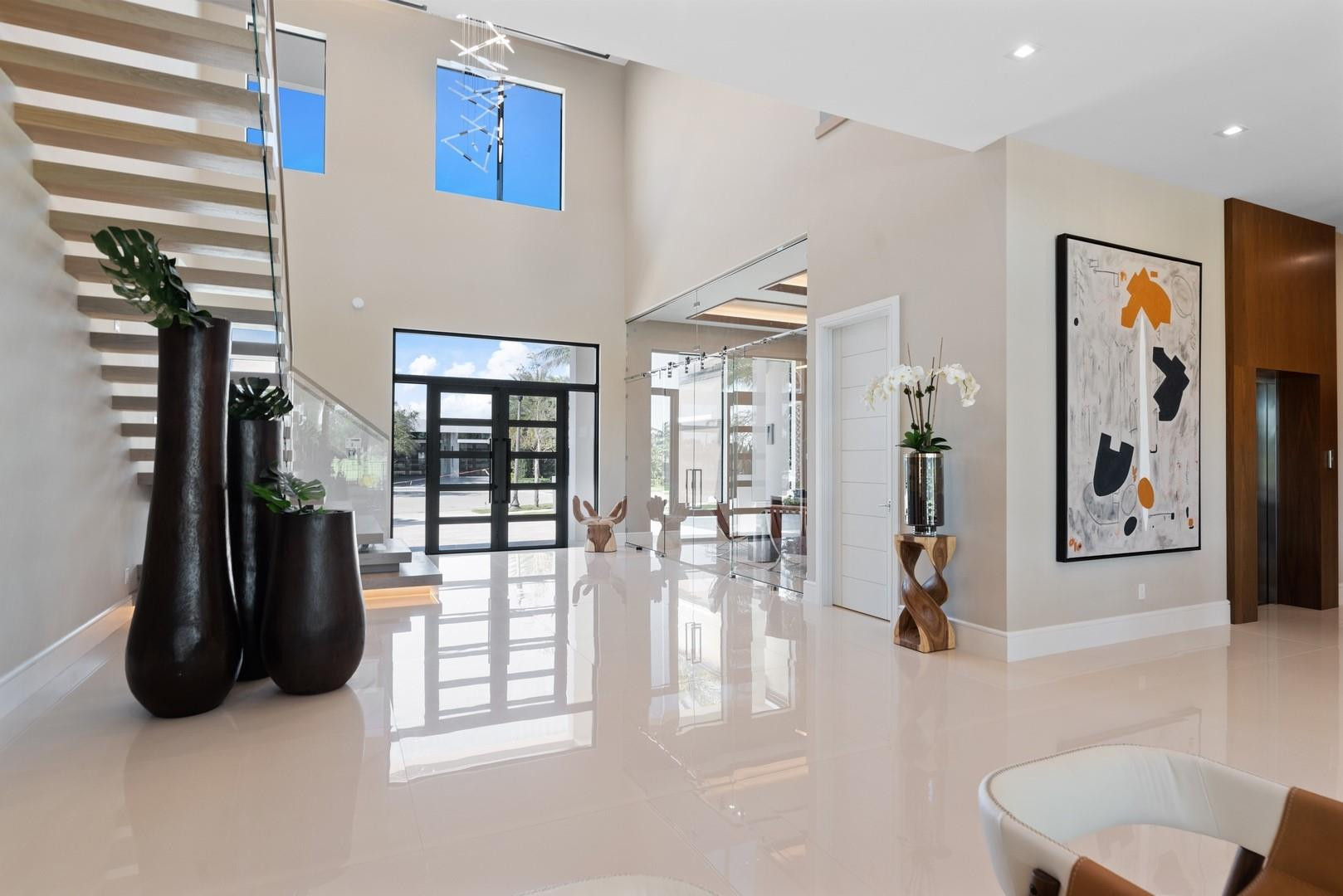 4028 Country Club Ln