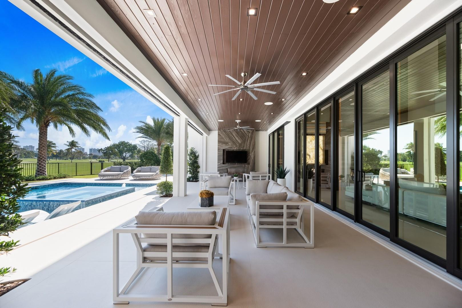 4028 Country Club Ln