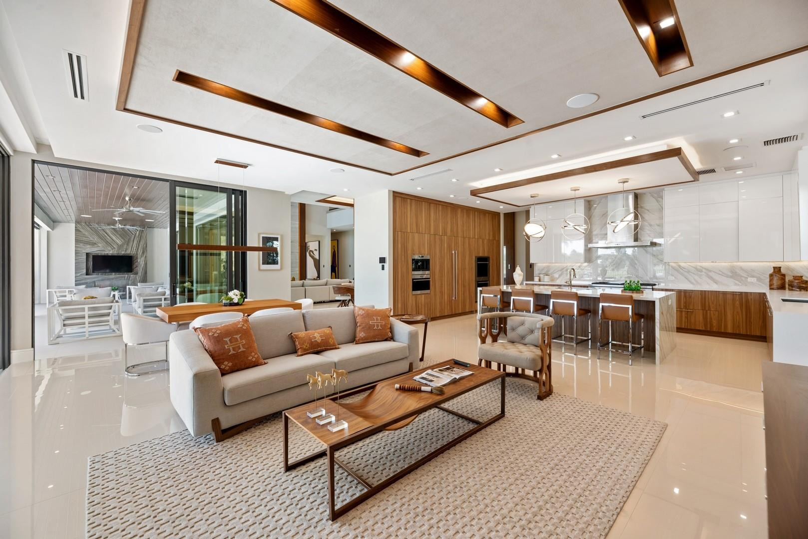 4028 Country Club Ln