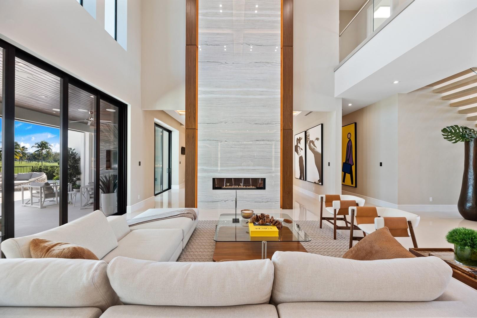 4028 Country Club Ln