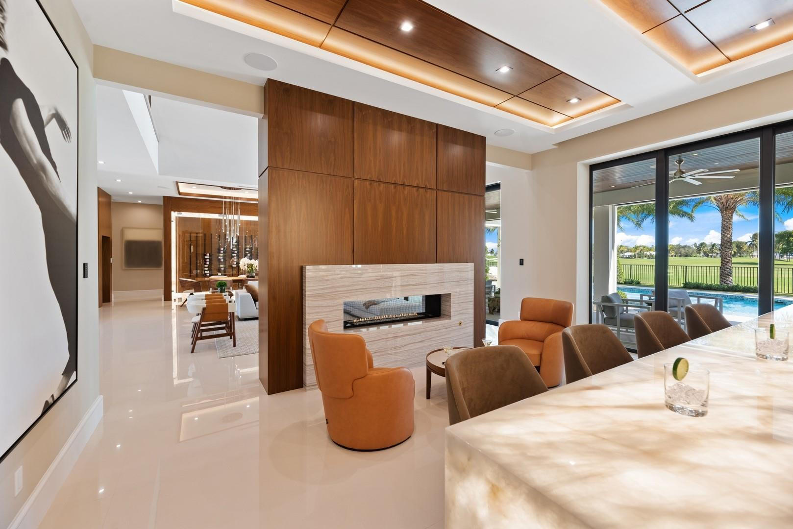 4028 Country Club Ln