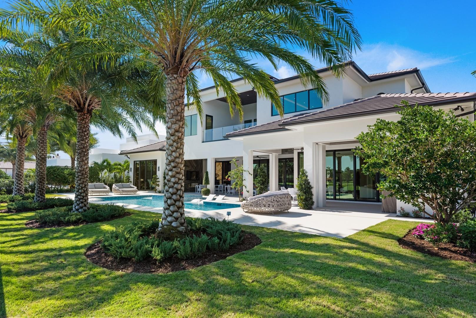 4028 Country Club Ln