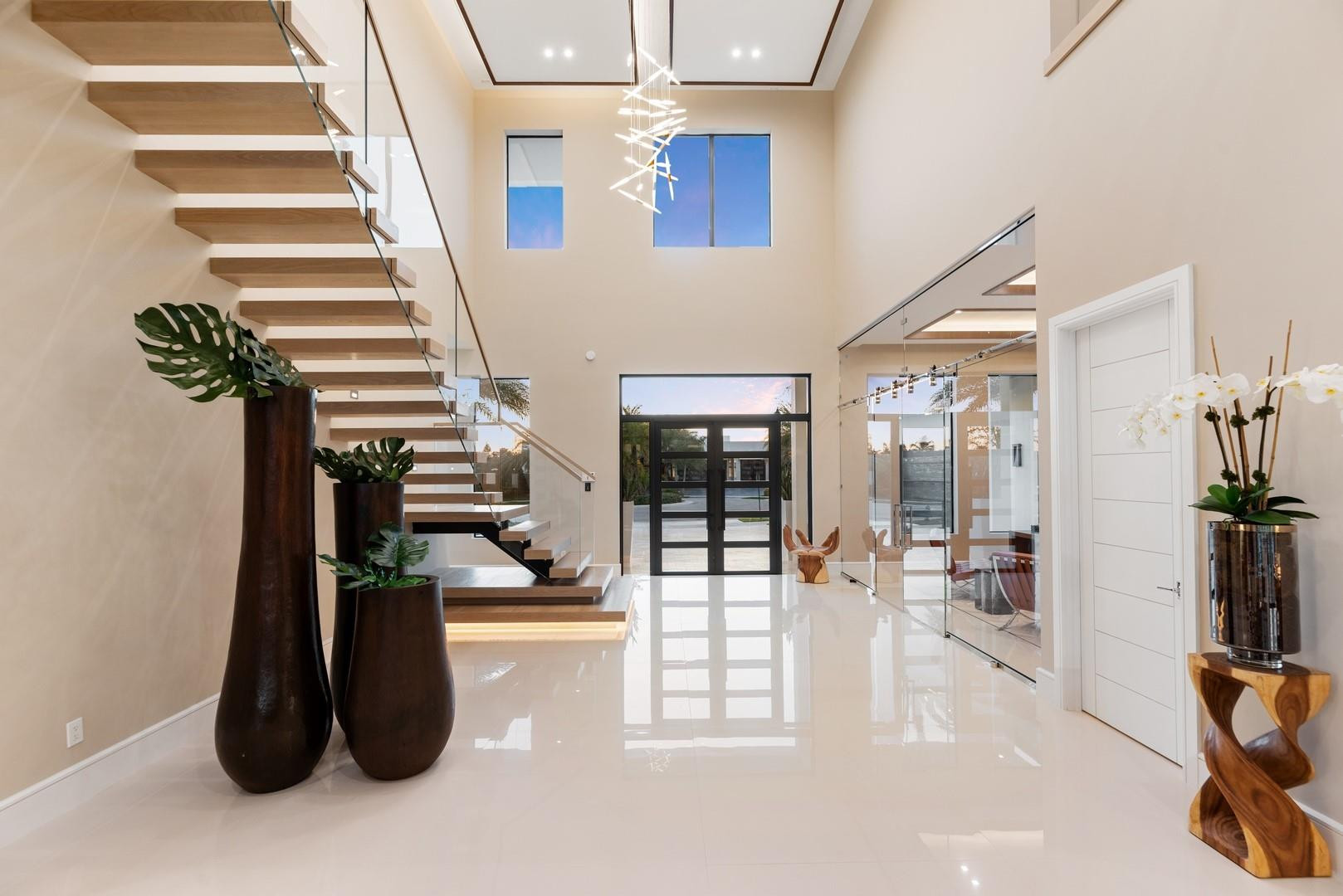 4028 Country Club Ln