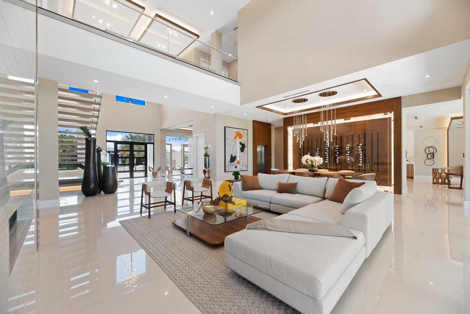 4028 Country Club Ln