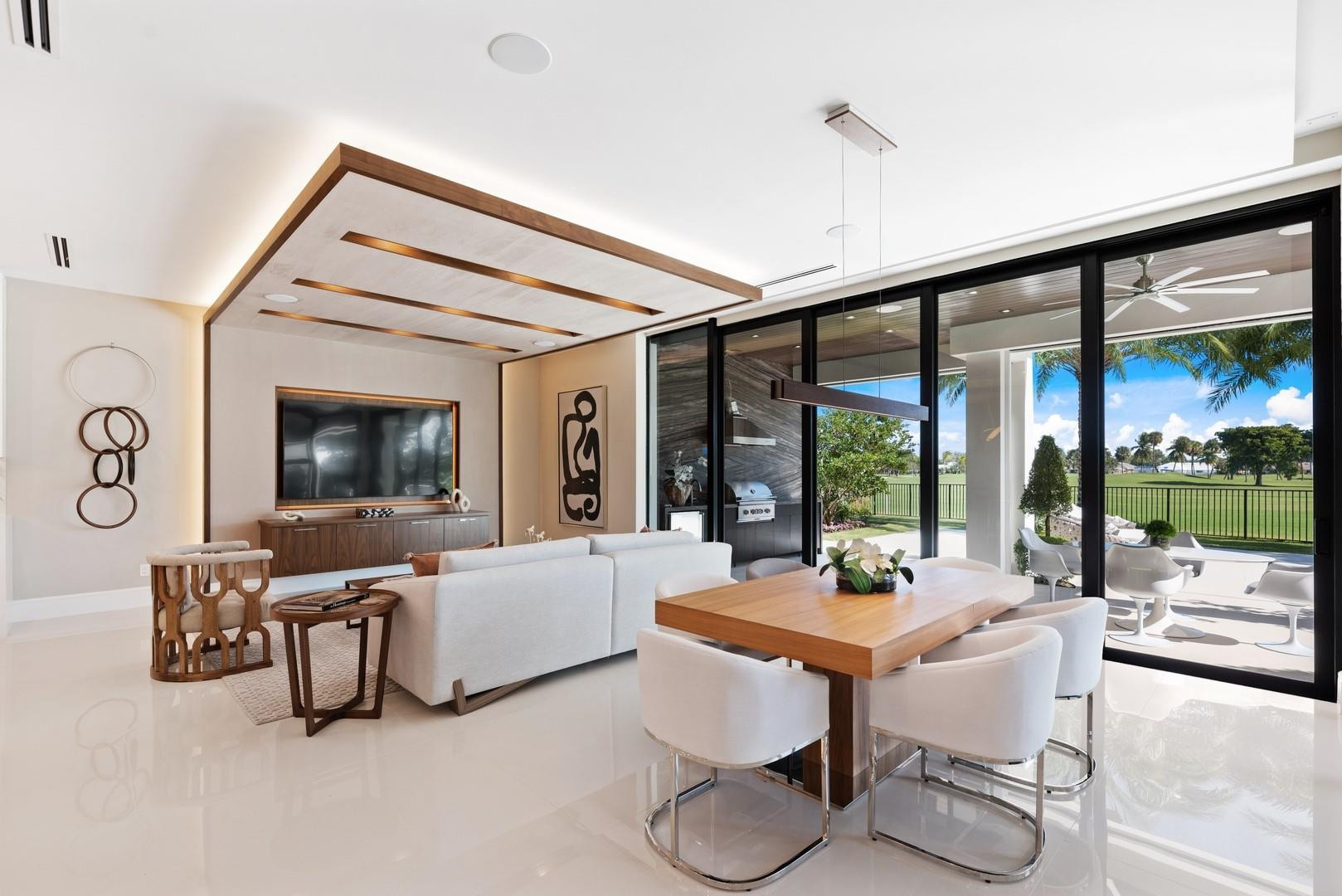 4028 Country Club Ln