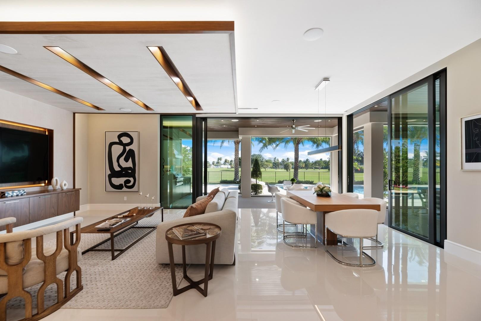 4028 Country Club Ln