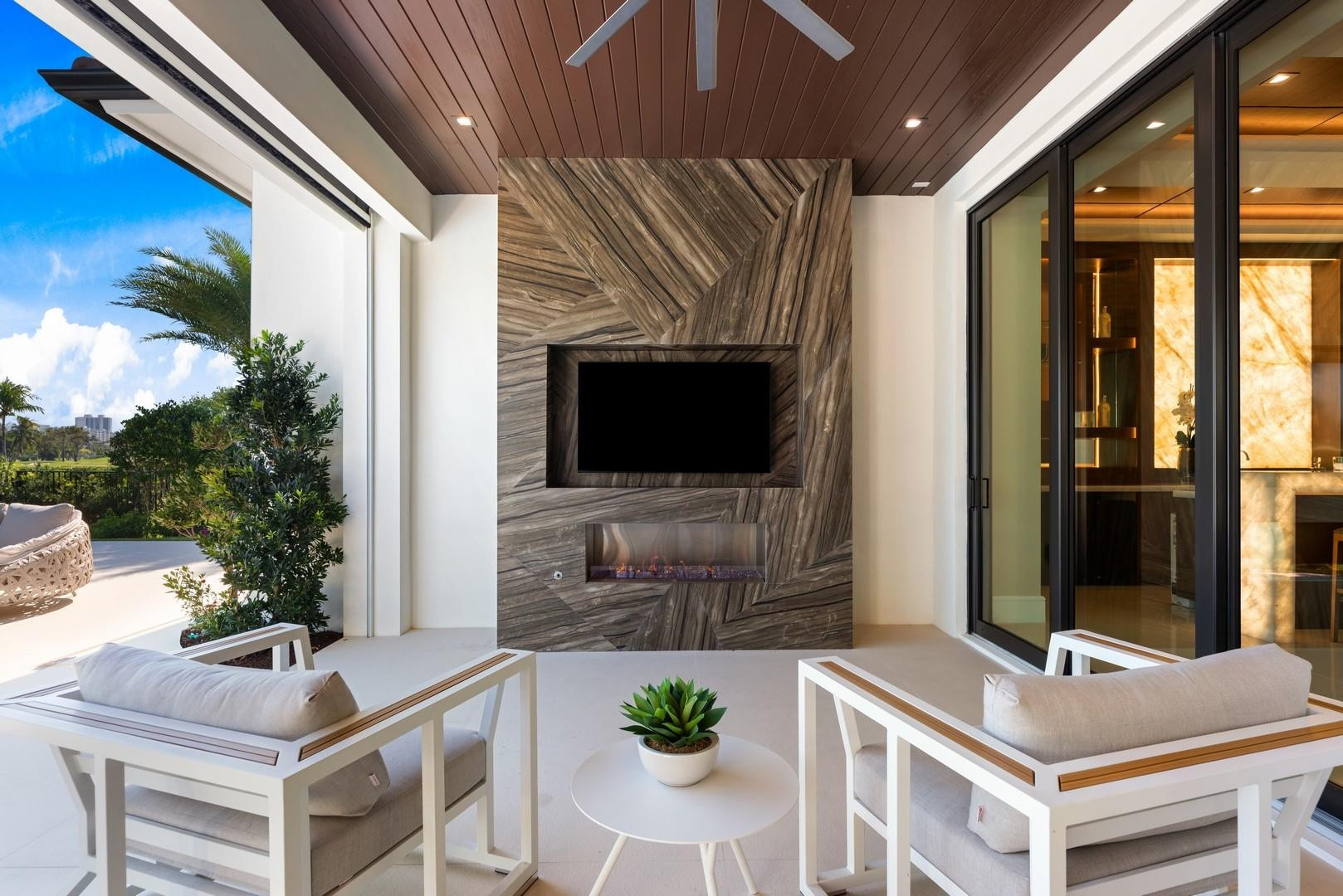 4028 Country Club Ln