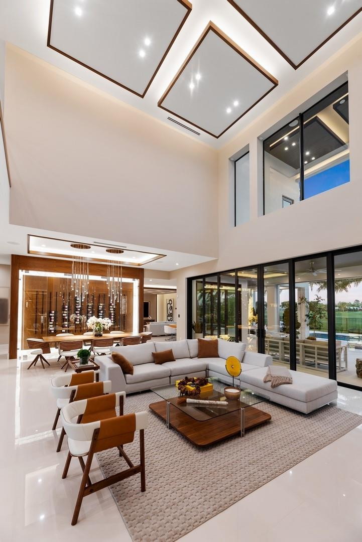 4028 Country Club Ln