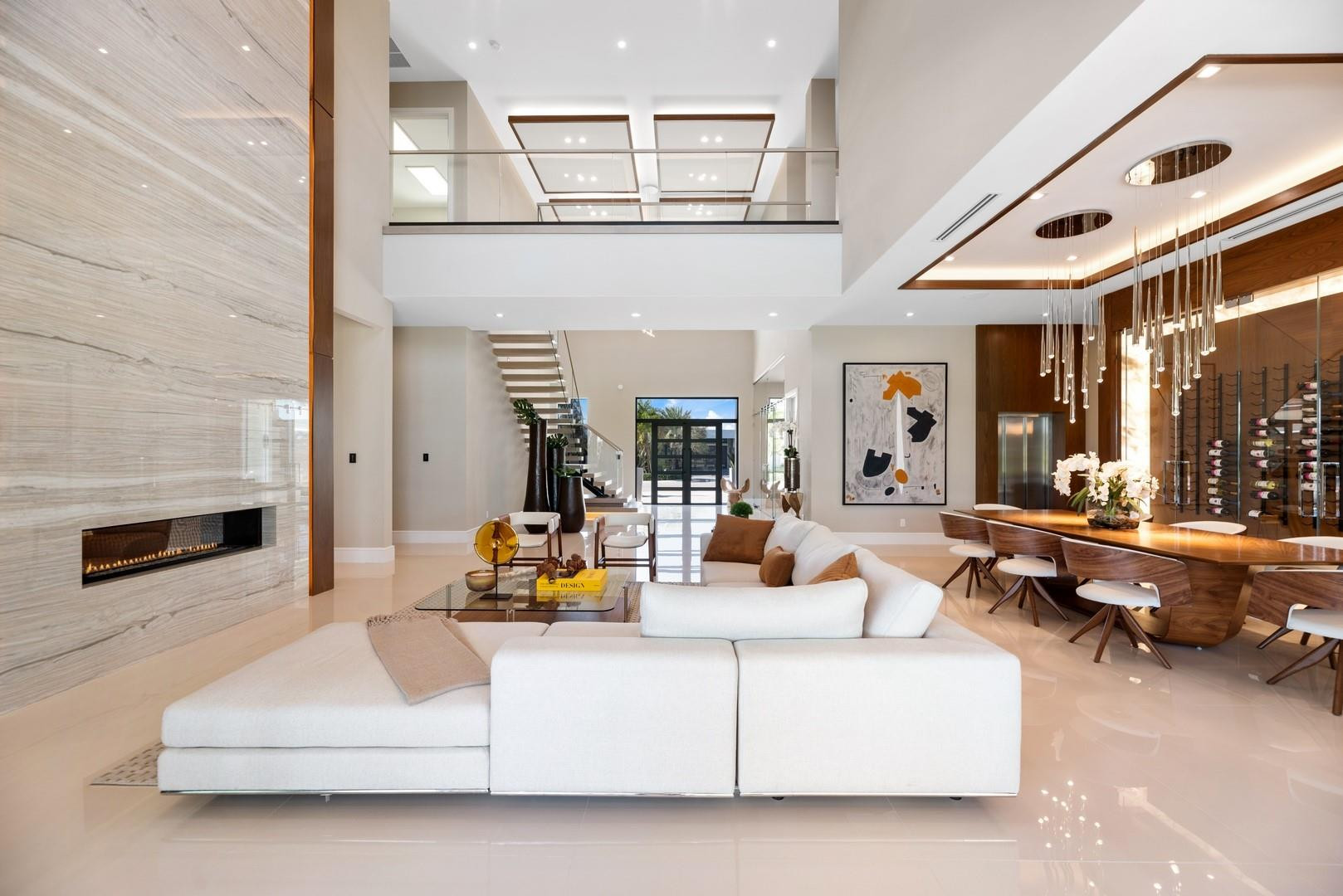 4028 Country Club Ln