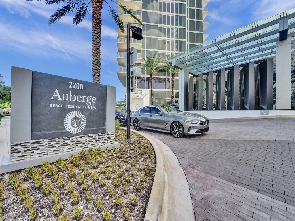 2200 N Ocean Blvd N903