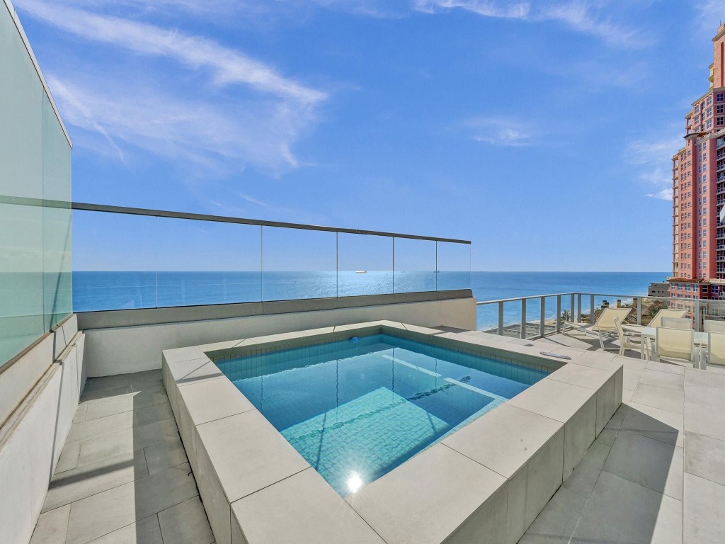 2200 N Ocean Blvd N903