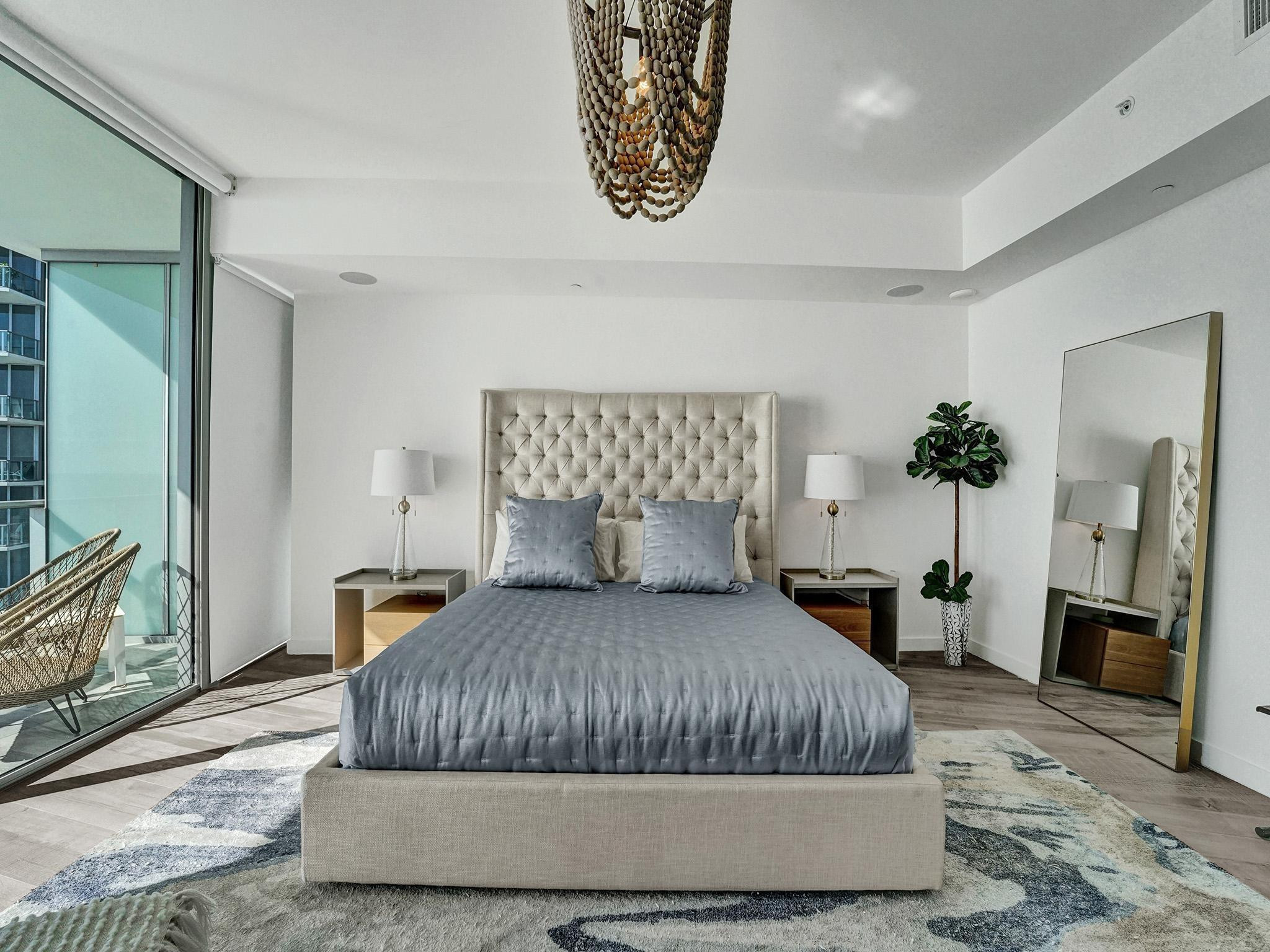 2200 N Ocean Blvd N903