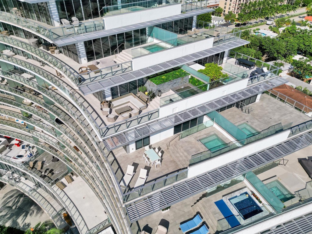 2200 N Ocean Blvd N903