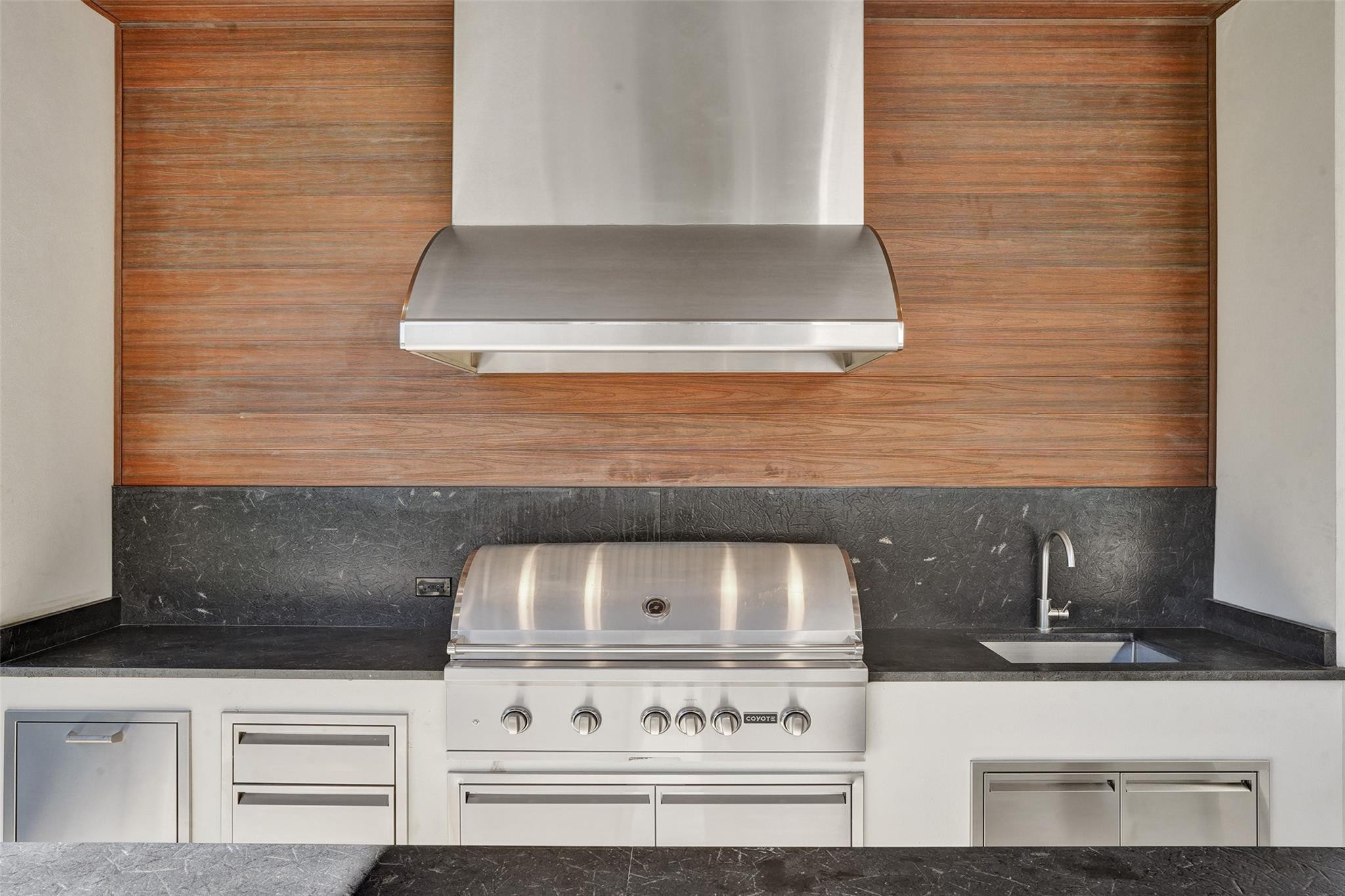 2336 Coral Ridge View Dr