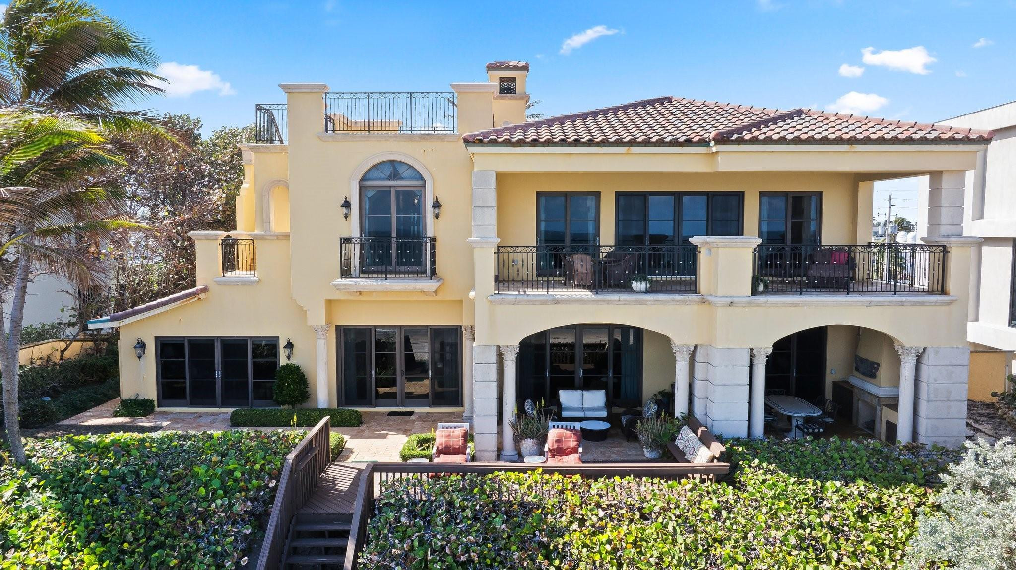 955 Hillsboro Mile