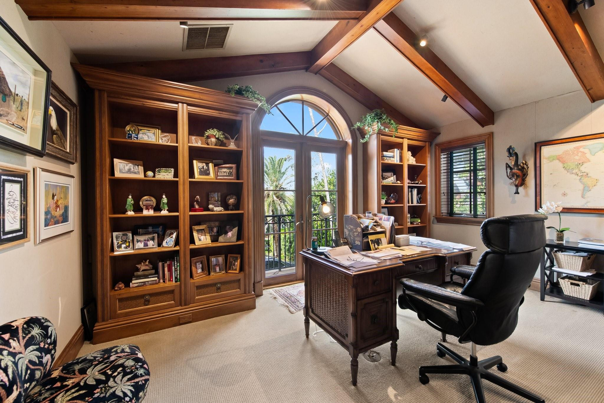 955 Hillsboro Mile