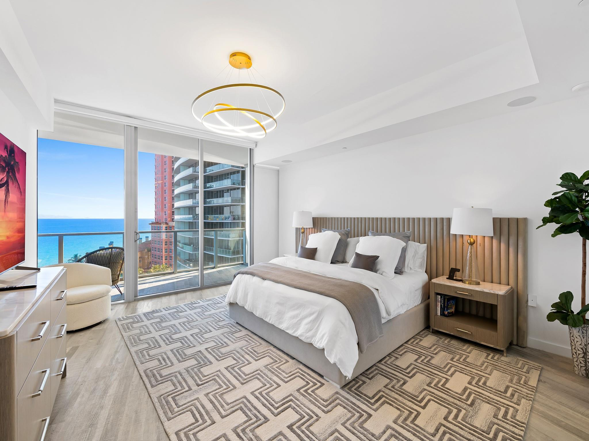 2200 N Ocean Blvd N903