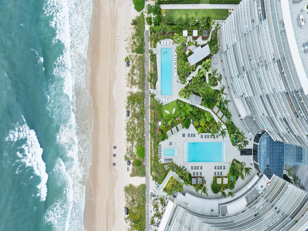 2200 N Ocean Blvd N903